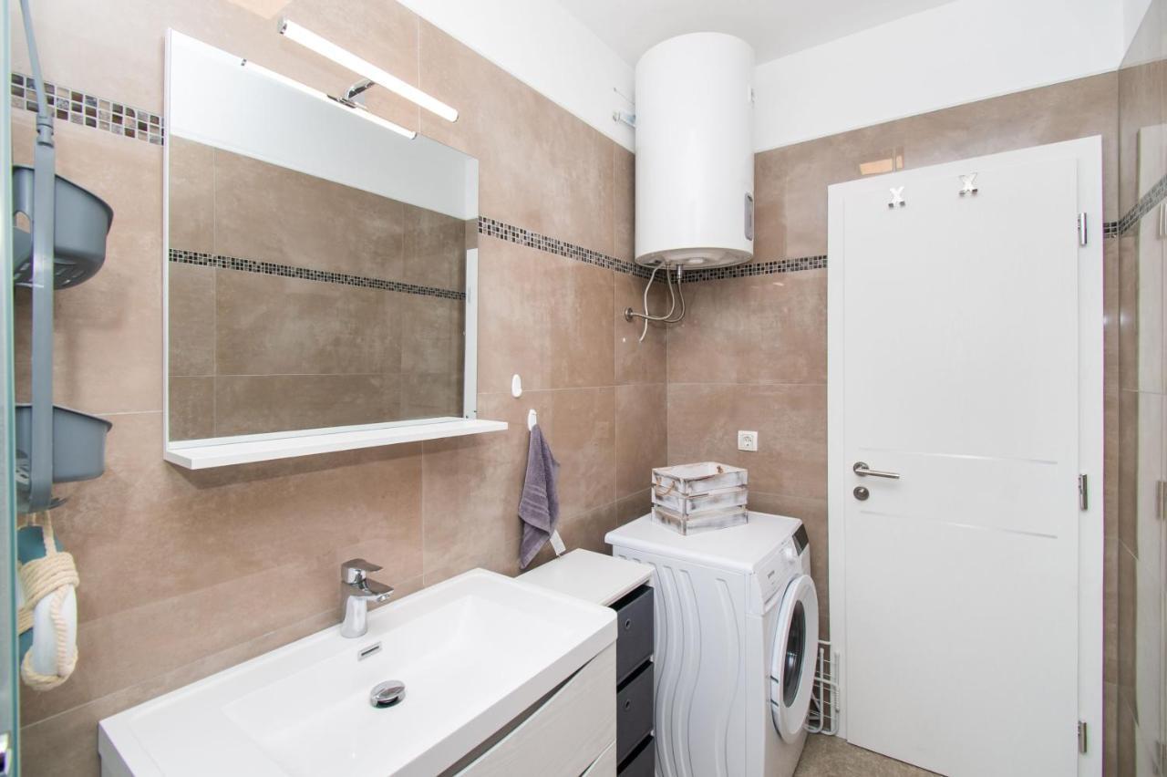 Apartman Benmi Vodice Bagian luar foto